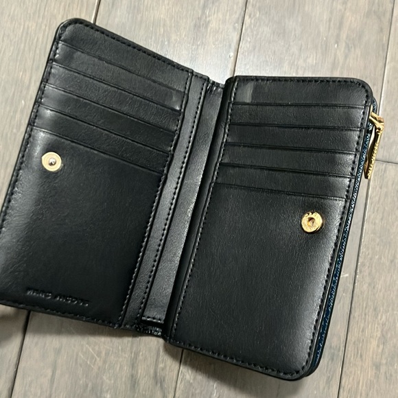 Marc Jacobs Wallet - Picture 3 of 9